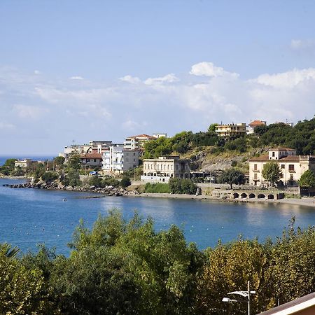 Hotel Vittoria Sapri Exterior photo